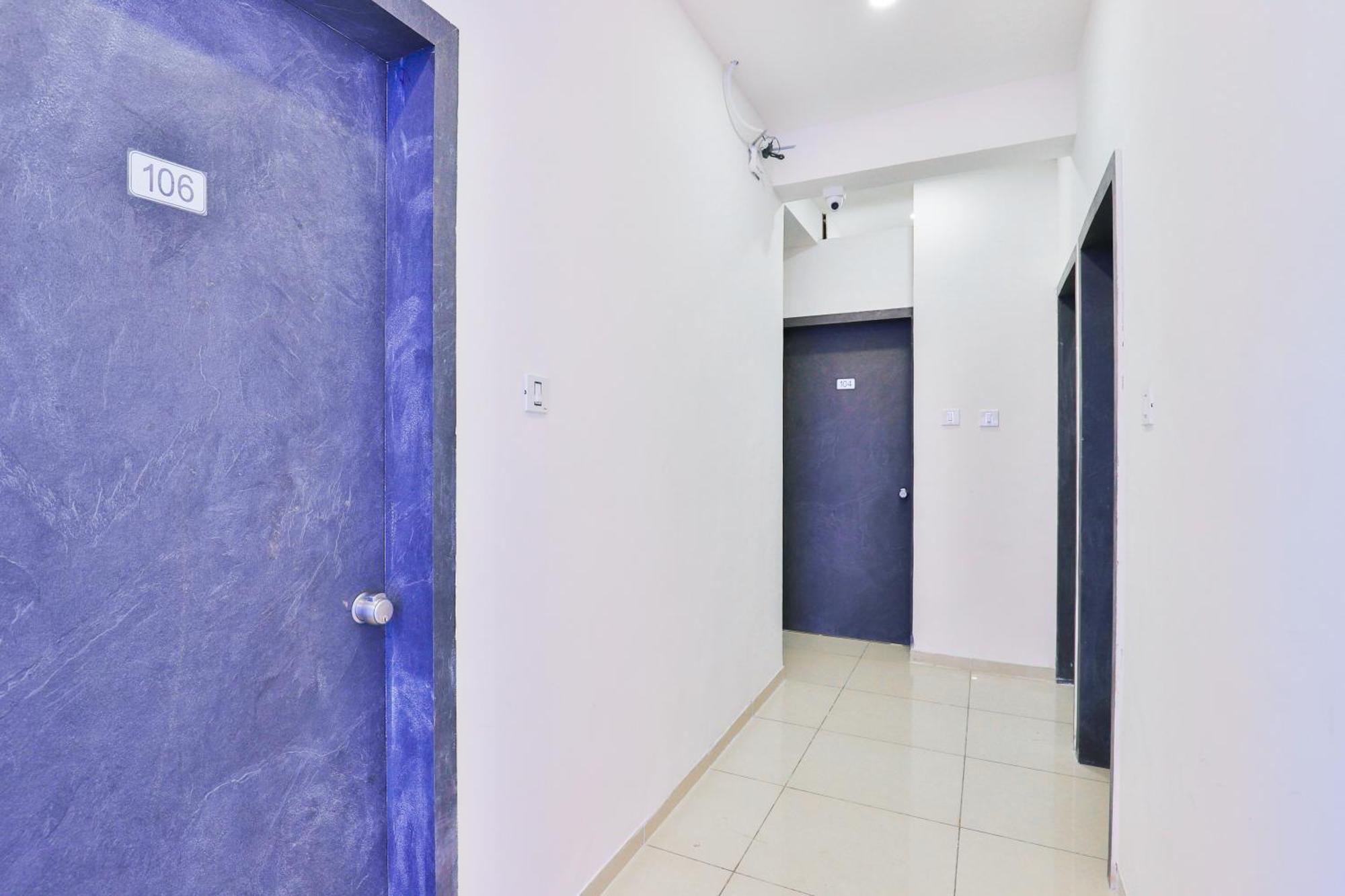 Nova Hotel New Crossroad Rajkot Εξωτερικό φωτογραφία