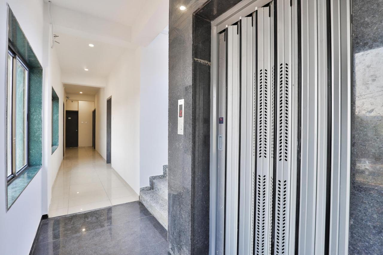 Nova Hotel New Crossroad Rajkot Εξωτερικό φωτογραφία