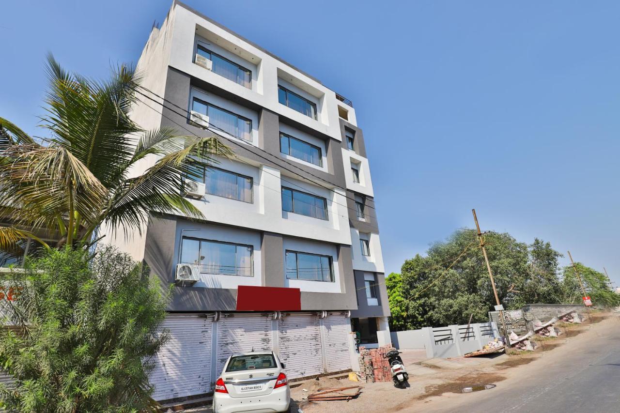 Nova Hotel New Crossroad Rajkot Εξωτερικό φωτογραφία