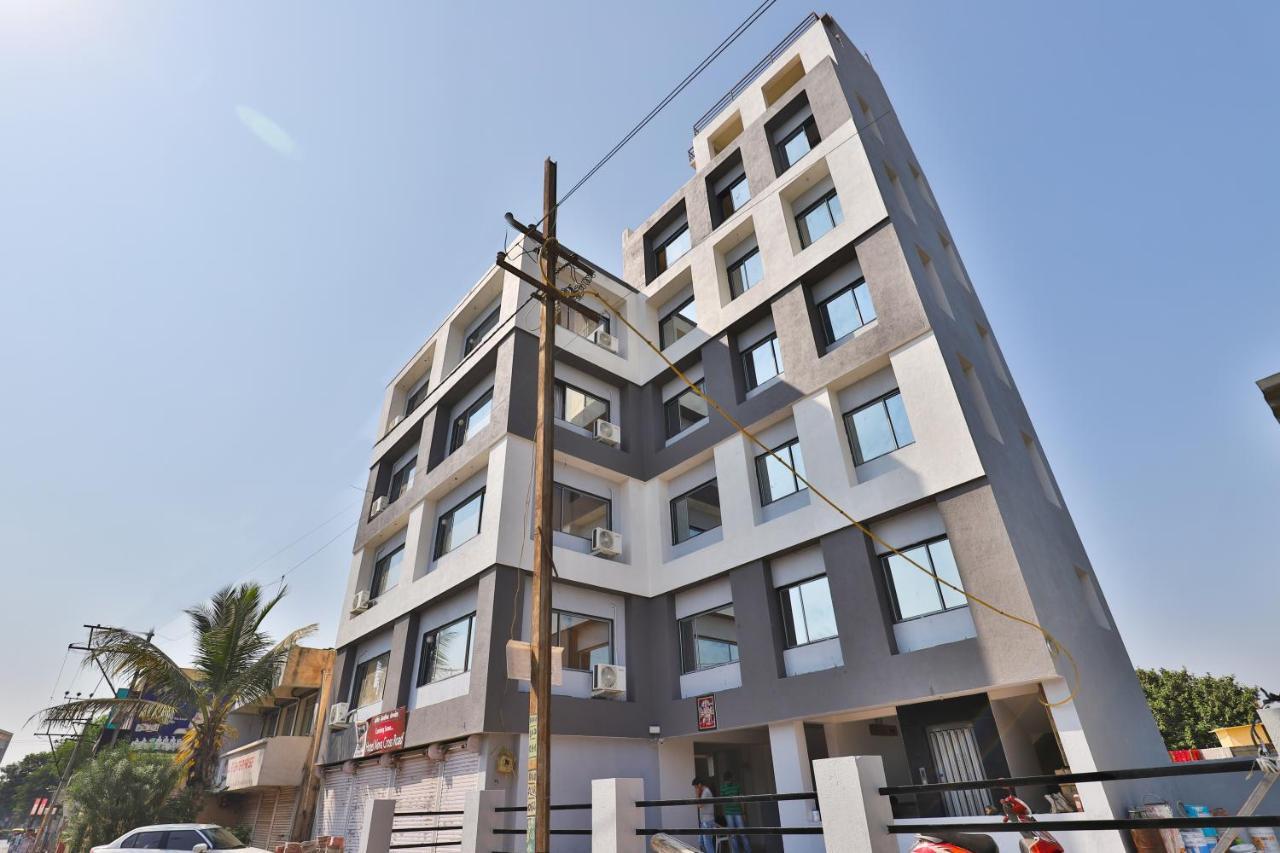 Nova Hotel New Crossroad Rajkot Εξωτερικό φωτογραφία